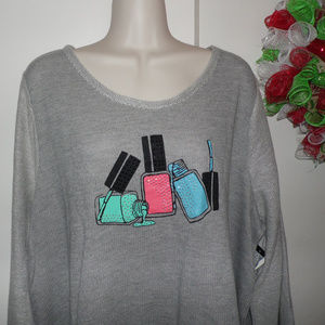 STYLE&CO GRAY L/S TOP W/NAIL POLISH APPLIQUE 2X